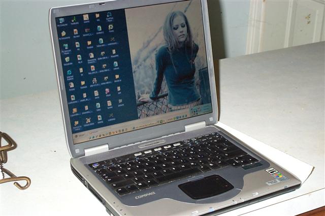 copy of laptop_open (small).jpg